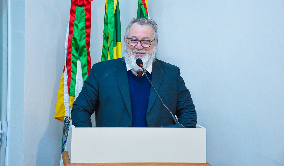 Homenagem marca a despedida do servidor Dário Basso da Câmara Municipal de Vereadores