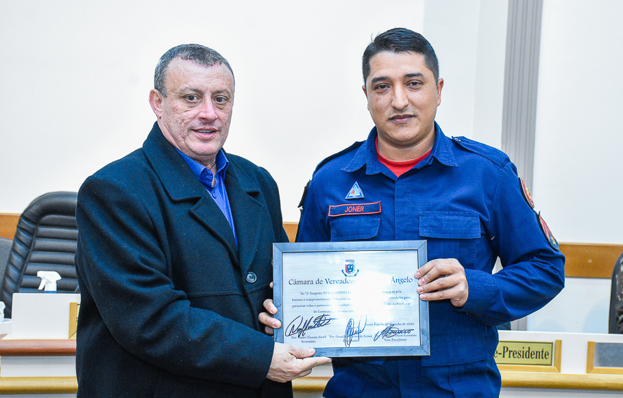 Bombeiros que atuaram contra o incêndio na Argentina recebem homenagem do Legislativo