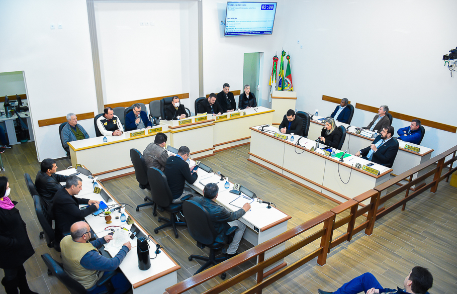 Empresário Flávio Panzenhagen recebe Ordem da Cruz Missioneira 