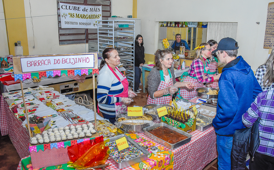 Clubes de Mães da comunidade do Rincão do Sossego realizam festa junina