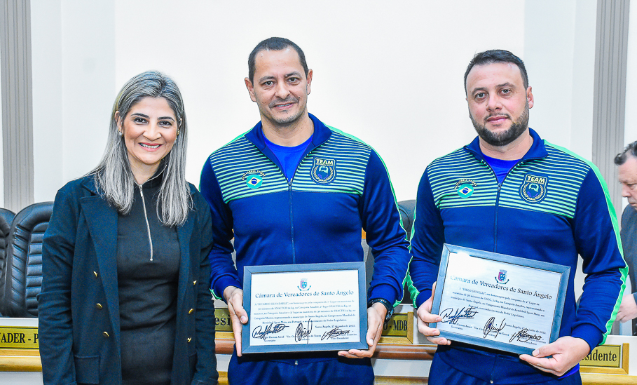 Atletas santo-angelenses do Kettlebell Sport são homenageados pelo Legislativo 