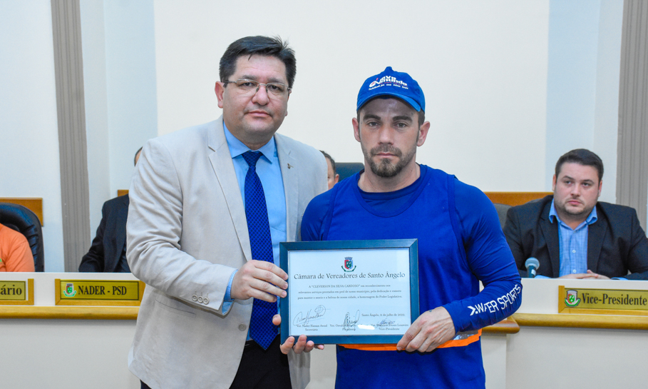 Garis santo-angelenses recebem homenagem especial do Legislativo