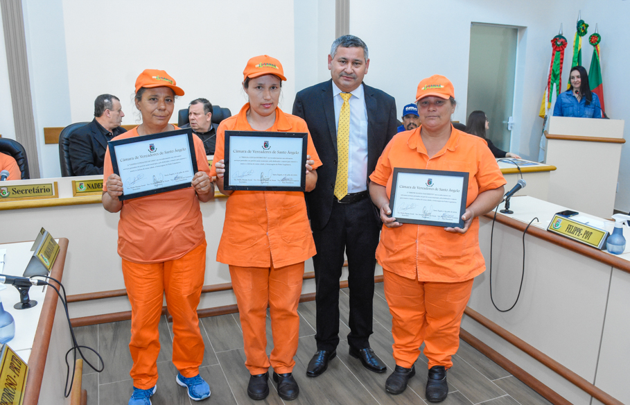 Garis santo-angelenses recebem homenagem especial do Legislativo