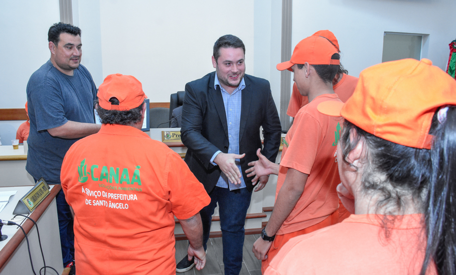 Garis santo-angelenses recebem homenagem especial do Legislativo