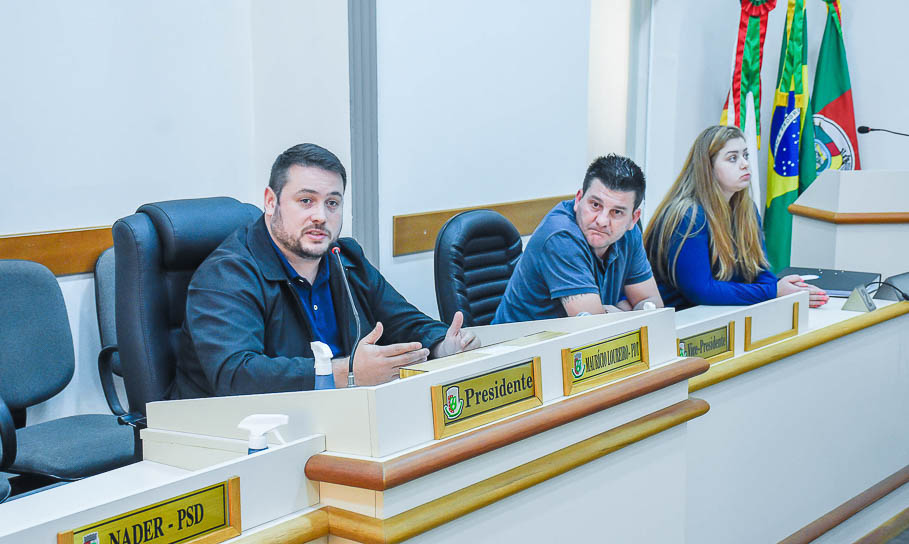 Legislativo recebe empresa Novo Mundo para tratar sobre questionamentos levantados em Plenário