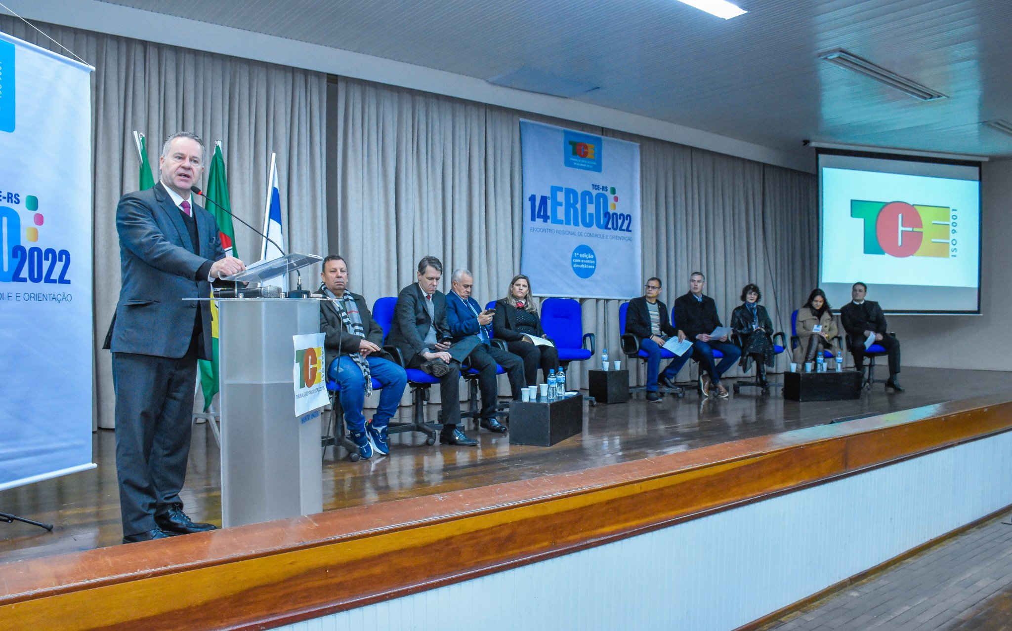 TCE/RS reúne gestores de 57 municípios da região em encontro de orientação