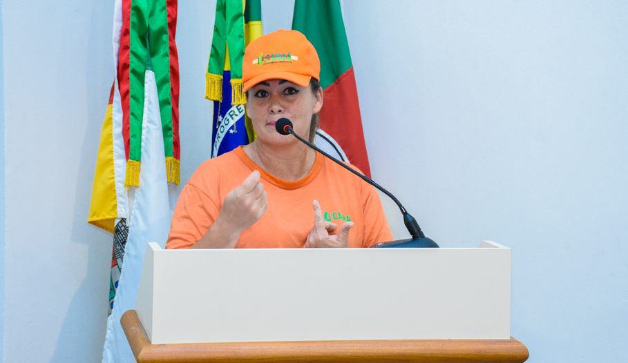 Garis santo-angelenses recebem homenagem especial do Legislativo