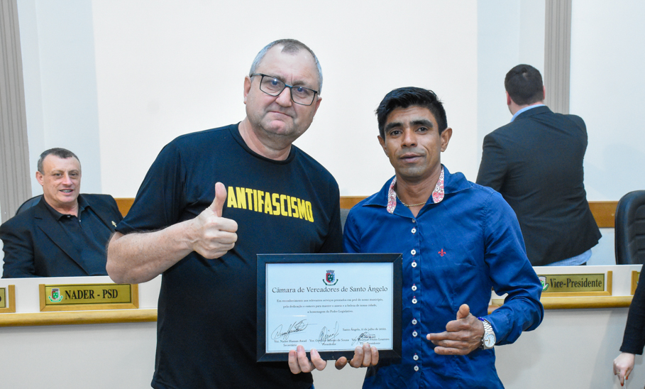 Garis santo-angelenses recebem homenagem especial do Legislativo
