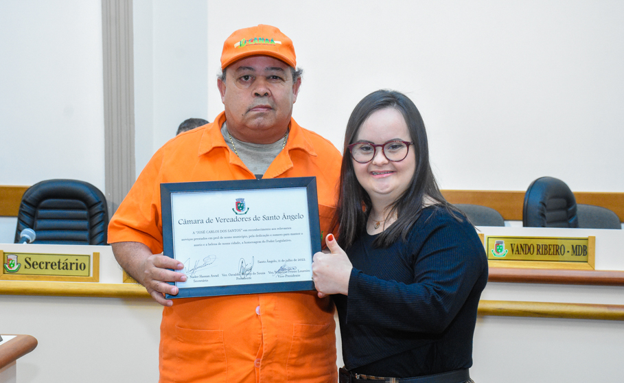 Garis santo-angelenses recebem homenagem especial do Legislativo