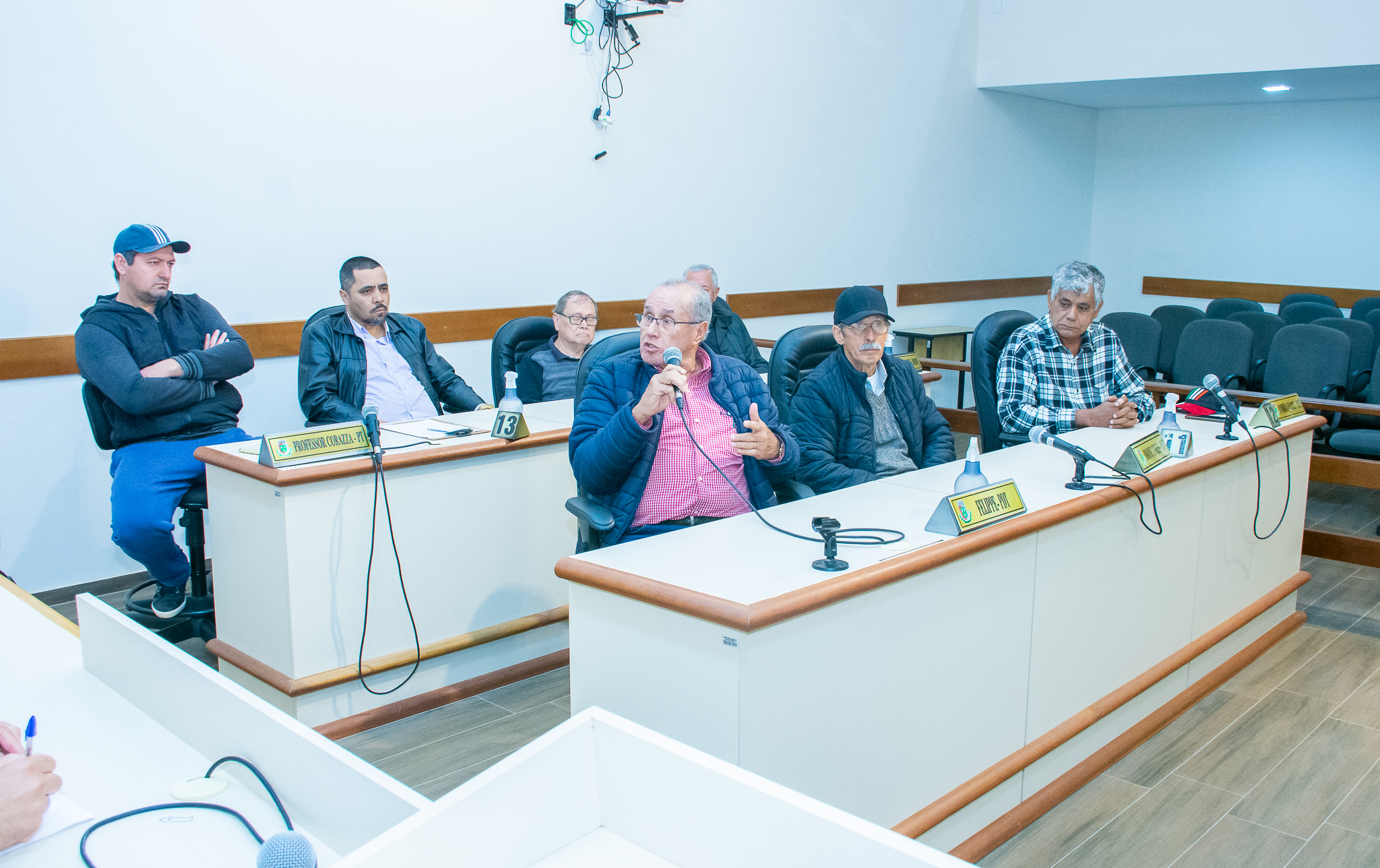Reunião define ações de melhorias para os pontos de táxi de Santo Ângelo