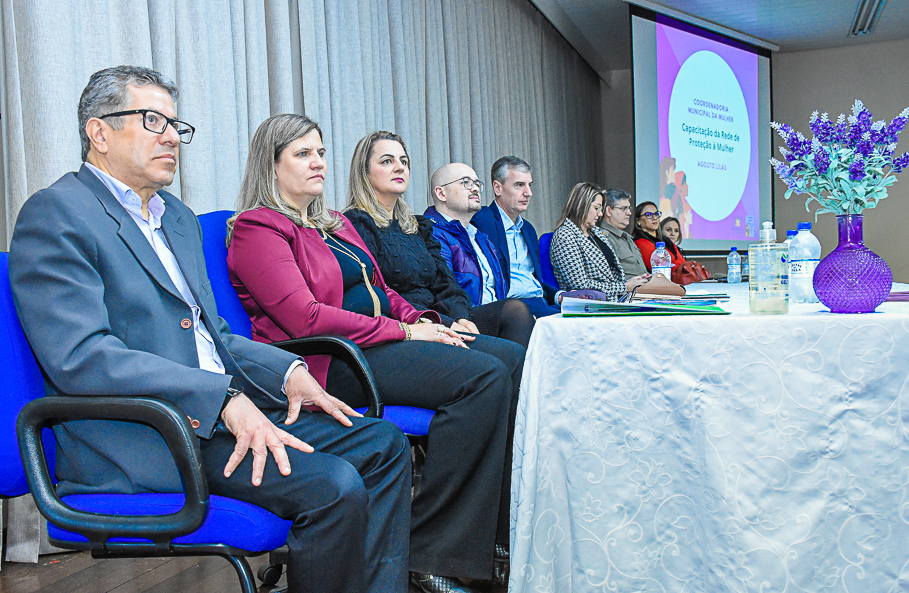 Câmara de Vereadores participa da abertura oficial do agosto Lilás