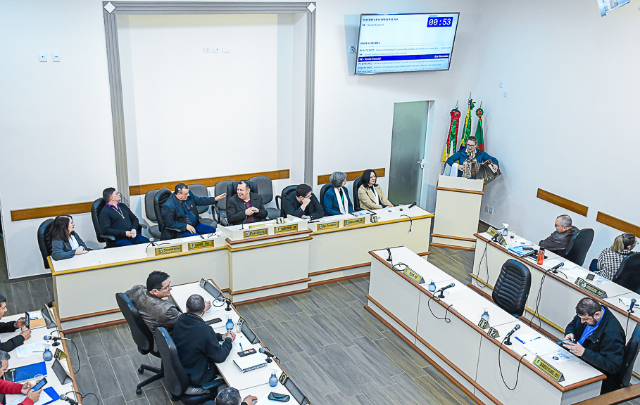  Associação dos Supervisores de Educação do RS recebe homenagem da Câmara de Vereadores