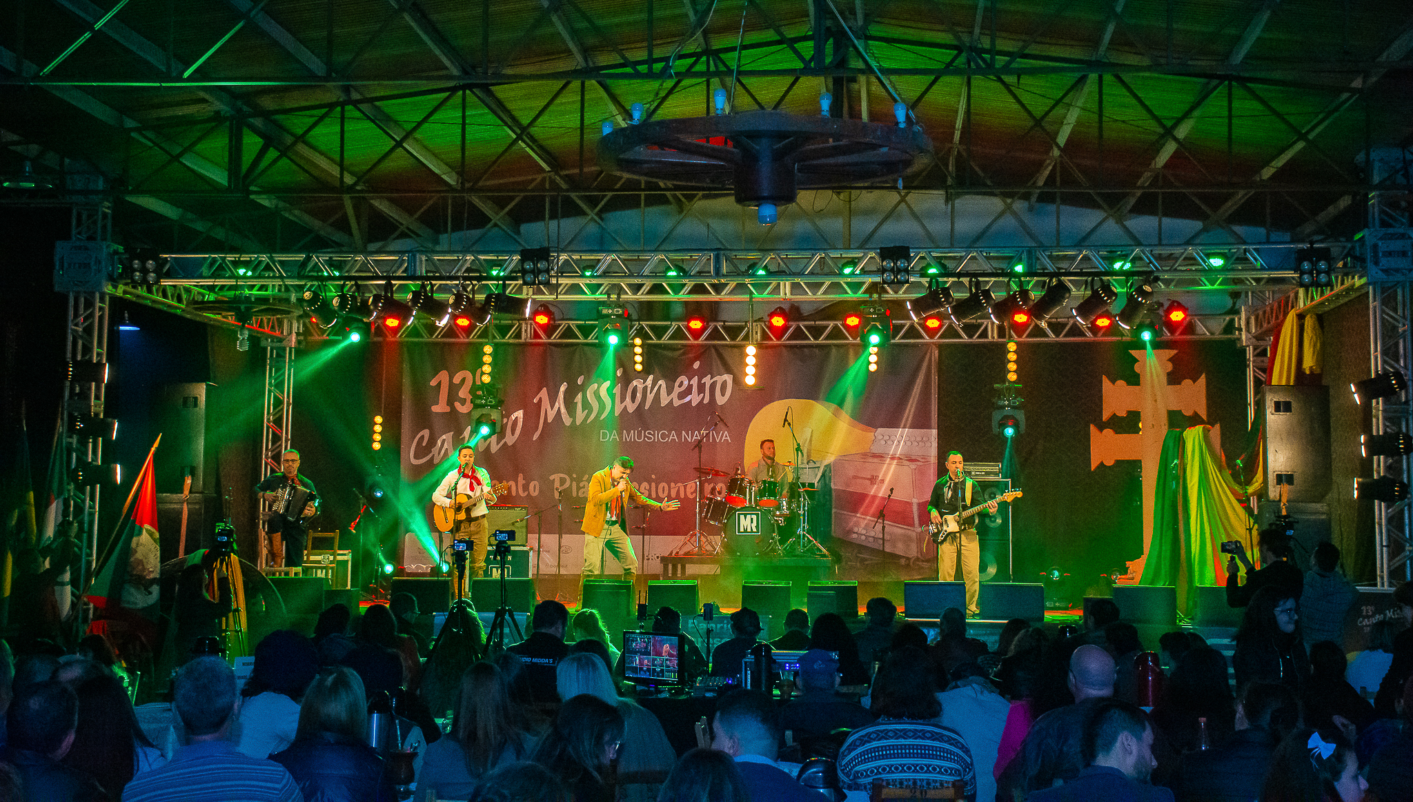 Legislativo prestigia a abertura do 13º Canto Missioneiro da Música Nativista 
