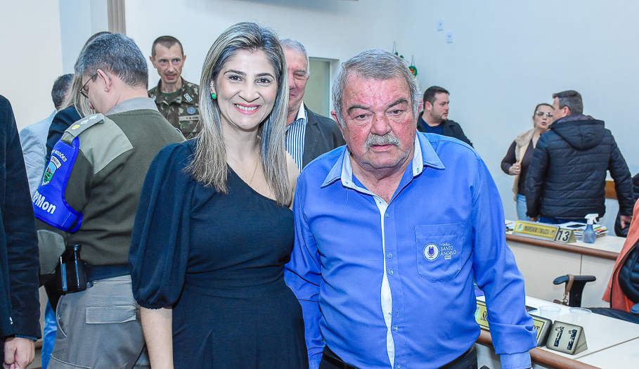 Rádio Santo Ângelo recebe homenagem do Legislativo pelos 75 anos de atuação