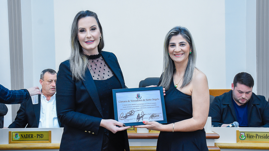 Rádio Santo Ângelo recebe homenagem do Legislativo pelos 75 anos de atuação