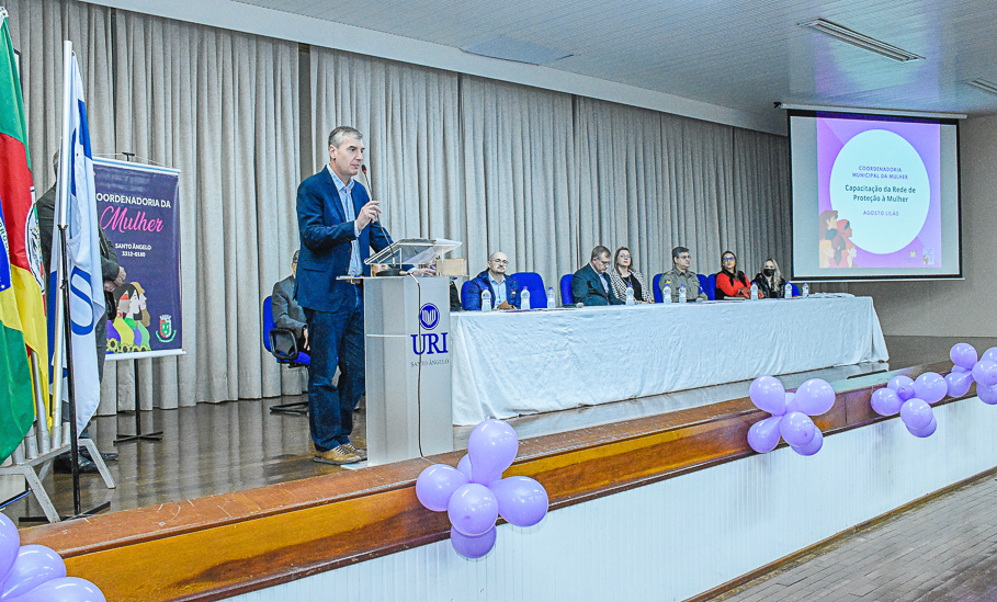 Câmara de Vereadores participa da abertura oficial do agosto Lilás