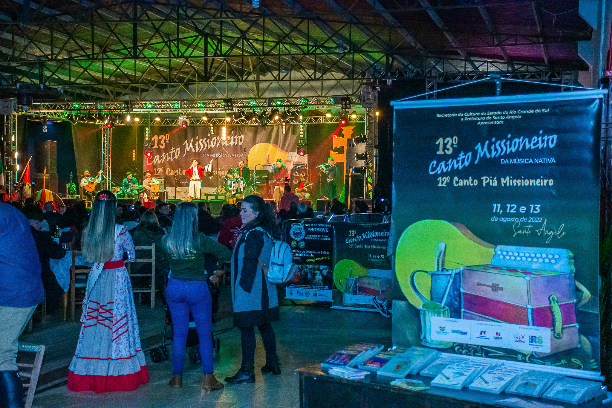 Legislativo prestigia a abertura do 13º Canto Missioneiro da Música Nativista 