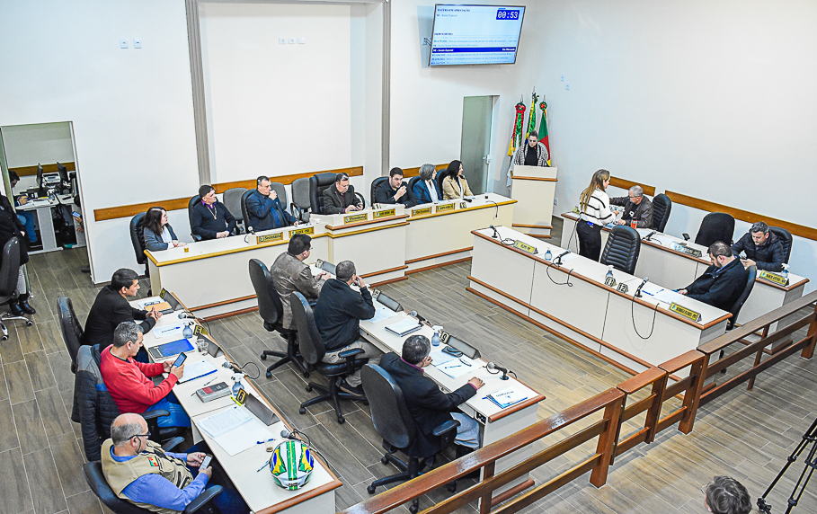  Associação dos Supervisores de Educação do RS recebe homenagem da Câmara de Vereadores