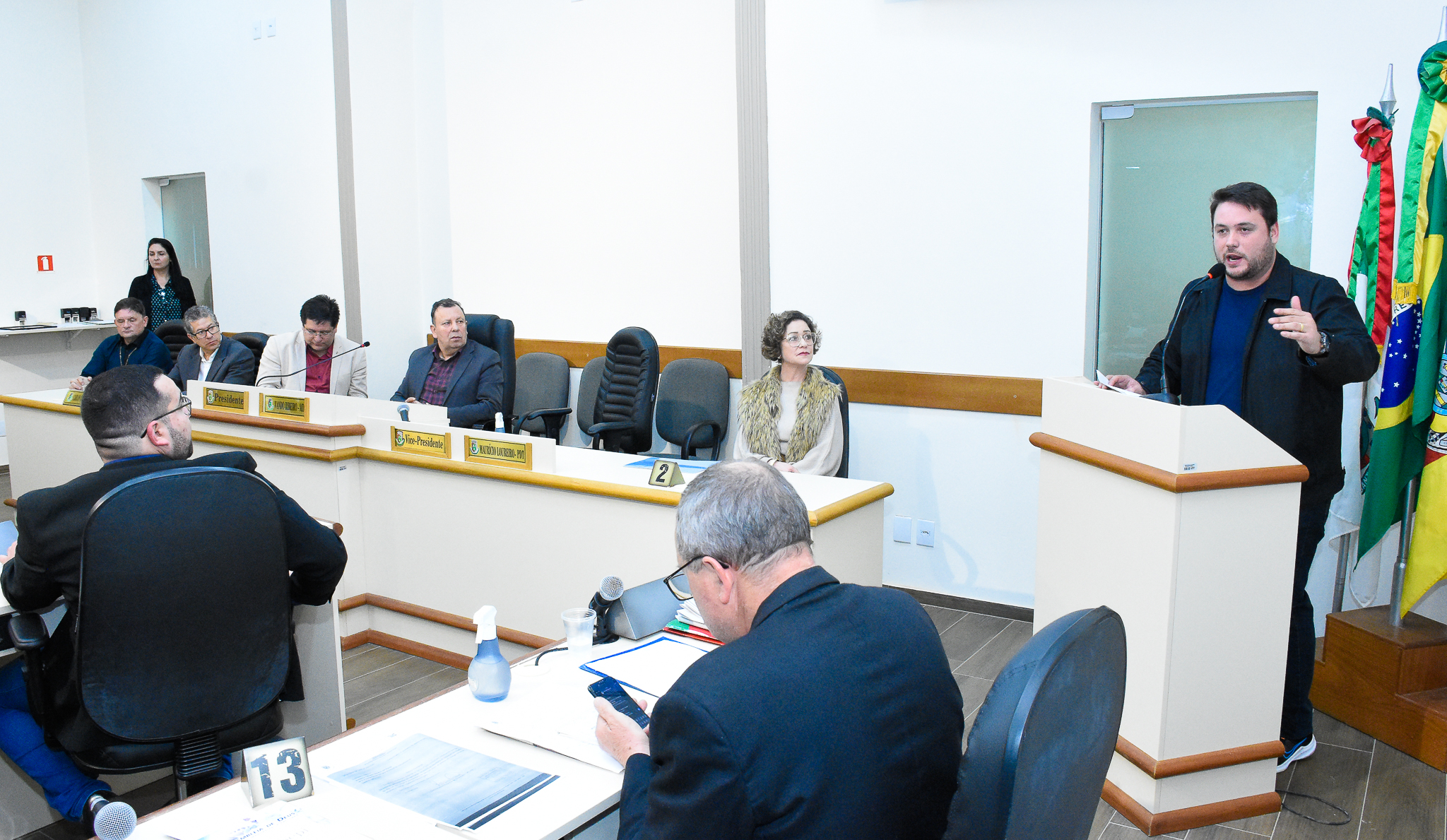 Legislativo homenageia Colégio Teresa Verzeri pela passagem de seus 90 anos