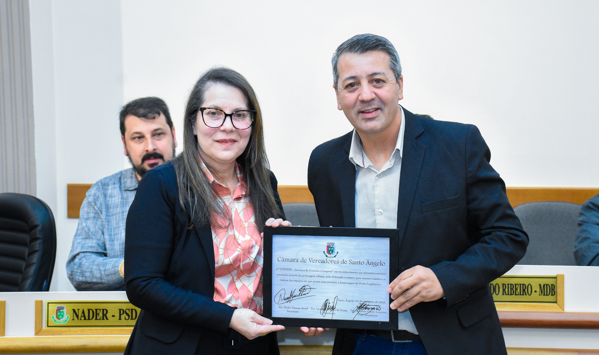 Câmara de Vereadores realiza homenagem à empresa Uniserv
