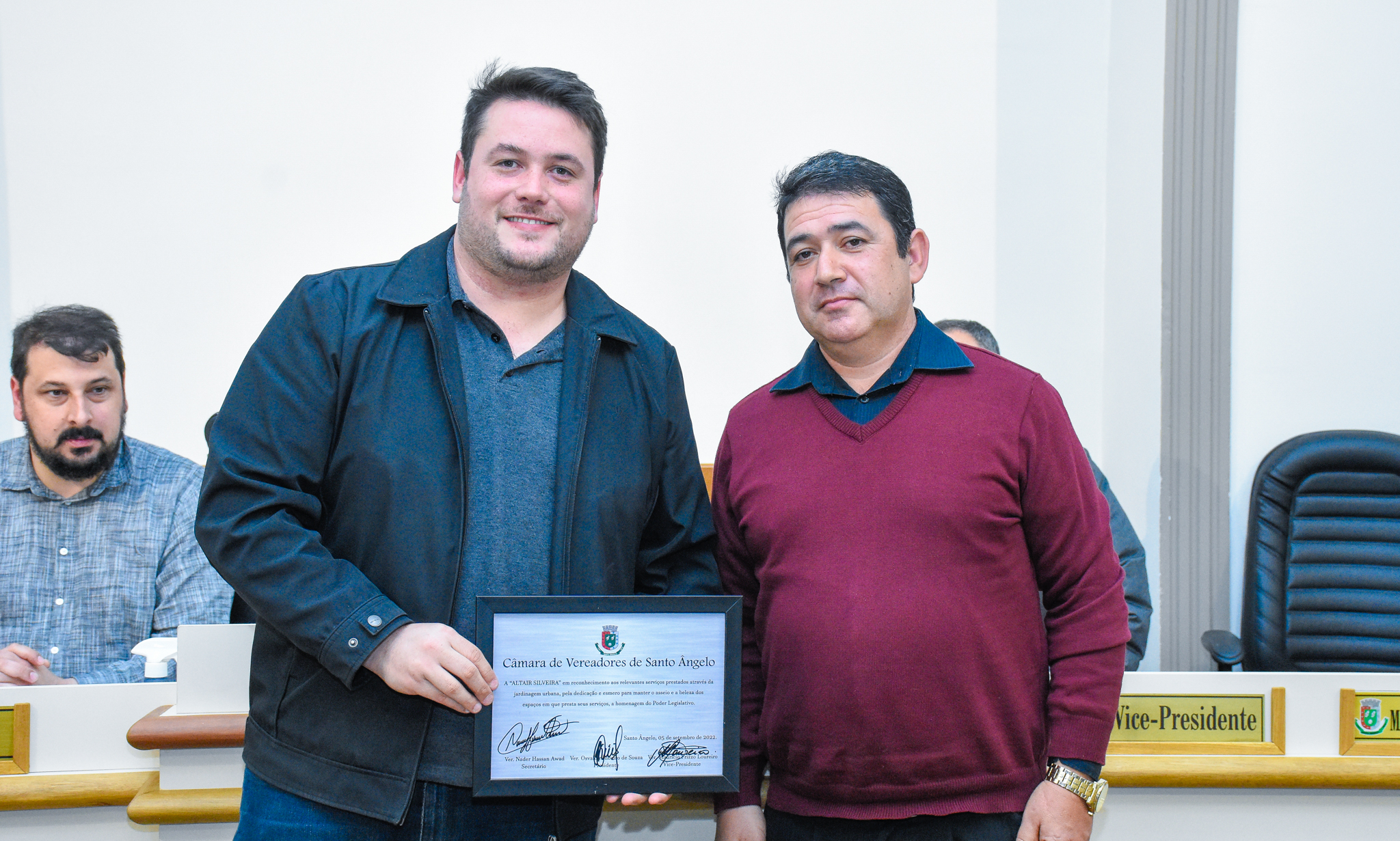 Câmara de Vereadores realiza homenagem à empresa Uniserv