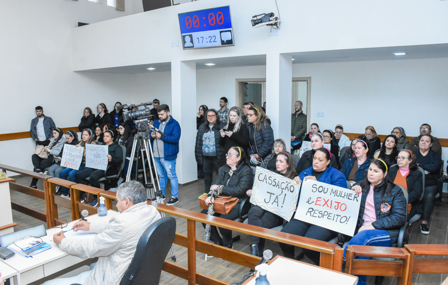 Formada Comissão que investigará denúncia de quebra de decoro parlamentar contra vereador Nerison de Abreu