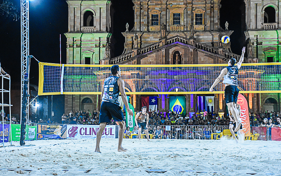 Poder Legislativo de Santo Ângelo prestigia a abertura da Copa Sul-Americana de Vôlei de Praia