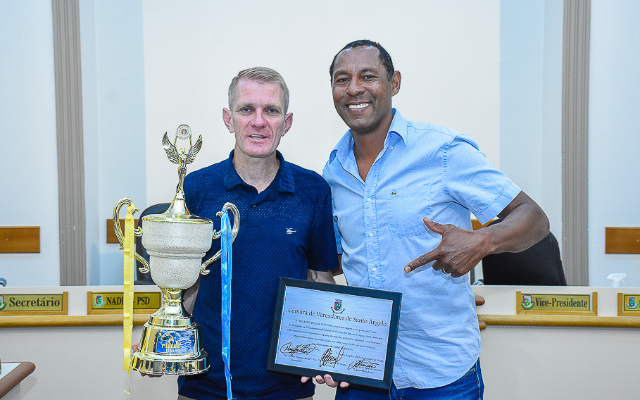 Legislativo presta homenagem ao atleta Ricardo Sobucki