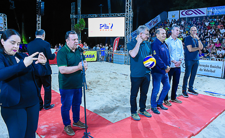 Poder Legislativo de Santo Ângelo prestigia a abertura da Copa Sul-Americana de Vôlei de Praia