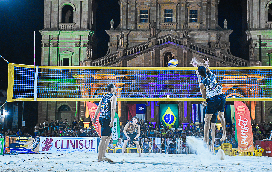 Poder Legislativo de Santo Ângelo prestigia a abertura da Copa Sul-Americana de Vôlei de Praia