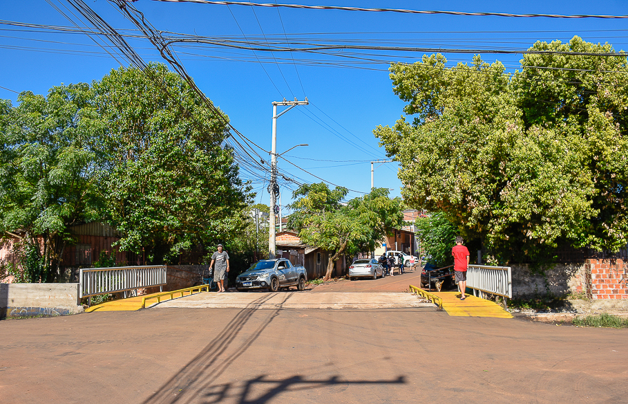 Em visita ao bairro Harmonia Prefeito e vereadores buscam soluções para alagamentos