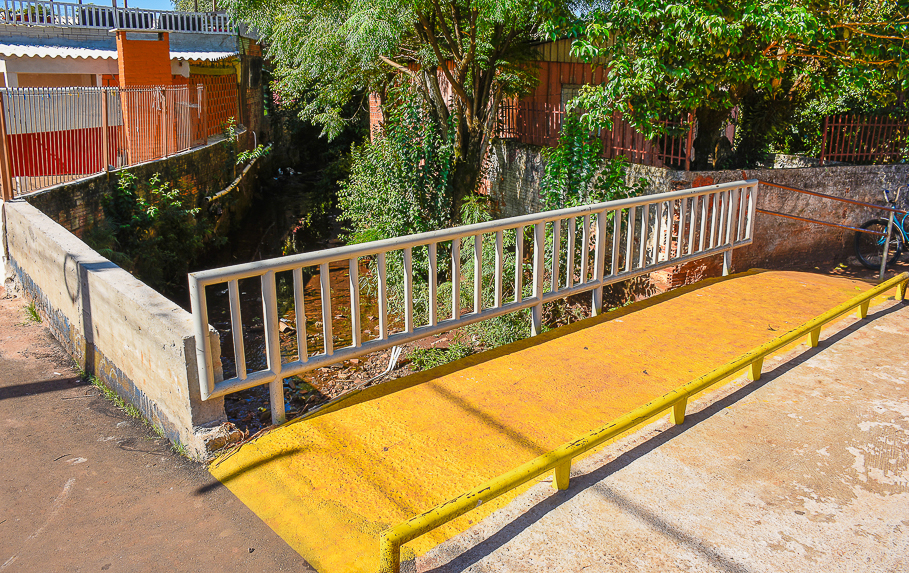 Em visita ao bairro Harmonia Prefeito e vereadores buscam soluções para alagamentos