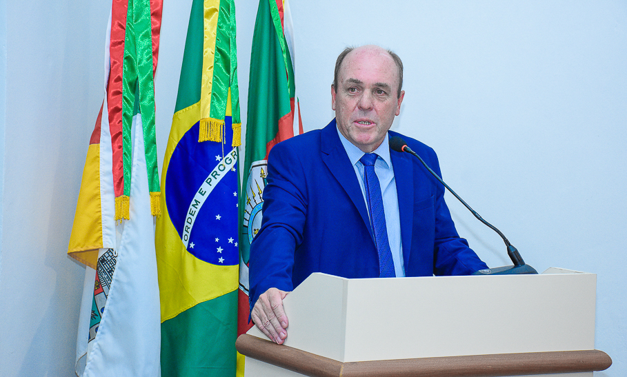 Legislativo homenageia Elso Everling com a Ordem da Cruz Missioneira