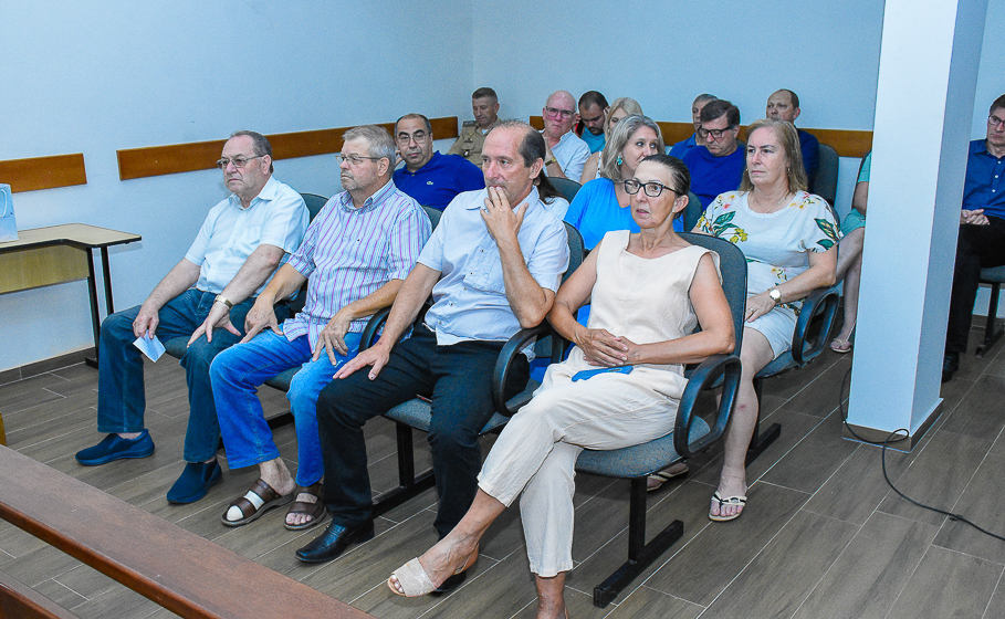Legislativo homenageia Elso Everling com a Ordem da Cruz Missioneira