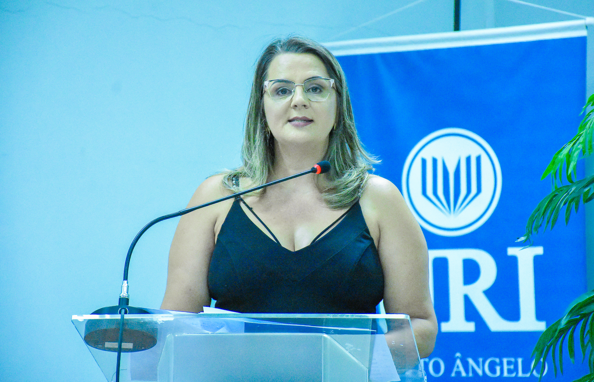 Legislativo realiza entrega do Título Mulher Cidadã para 15 mulheres, indicadas pelos vereadores da Casa