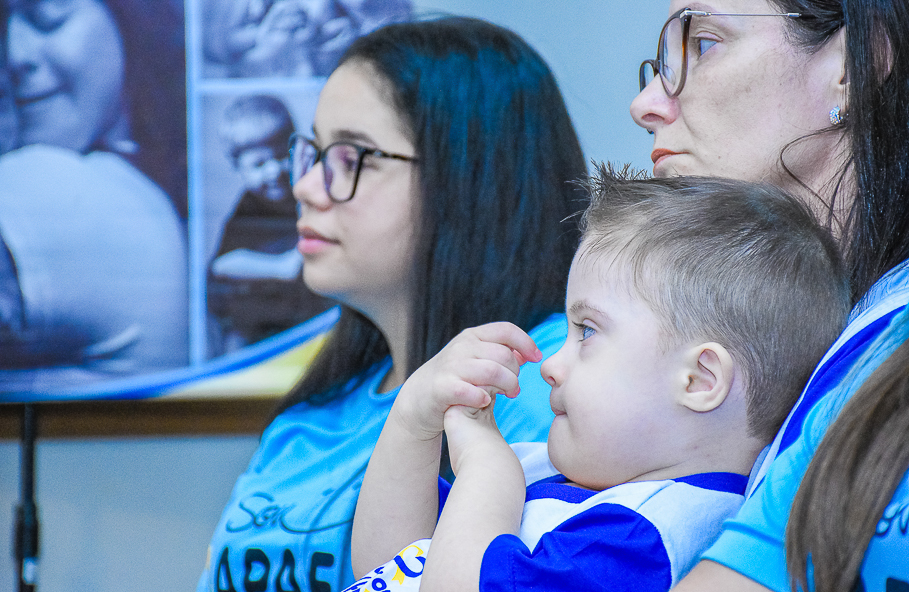 Câmara de Vereadores realiza realizada Sessão Especial alusiva ao Dia da Conscientização da Pessoa com Síndrome de Down