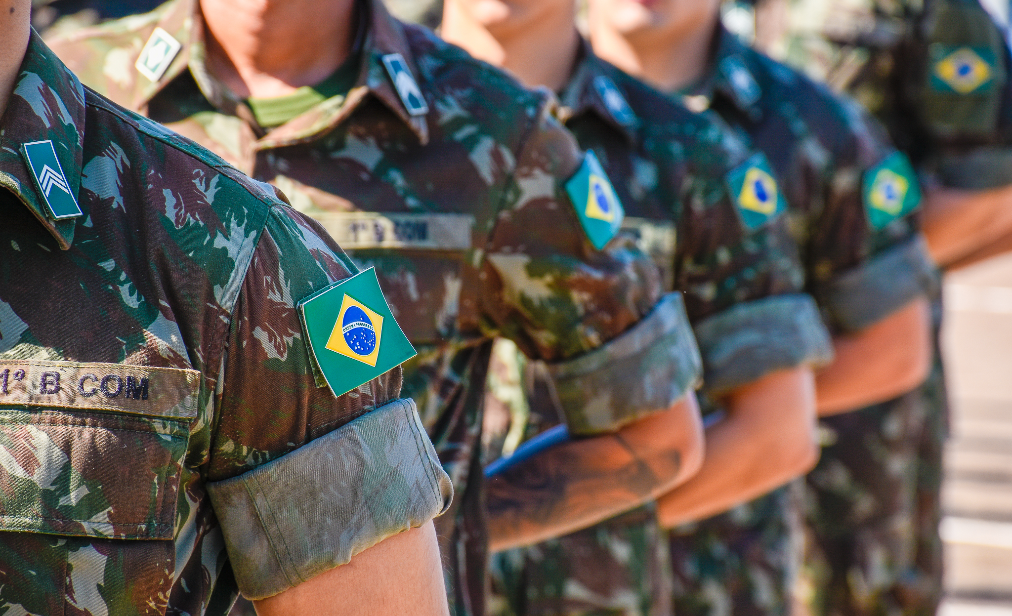  Presidente do Legislativo acompanha a incorporação de novos soldados do 1º Batalhão de Comunicações (1º B Com)