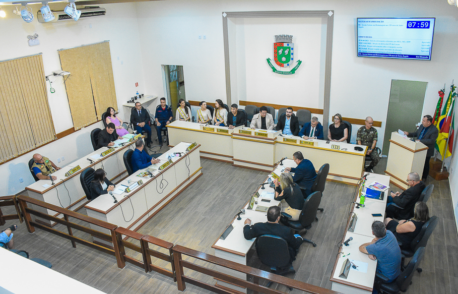 Confira os assuntos que estiveram em pauta na Sessão Ordinária da última segunda-feira