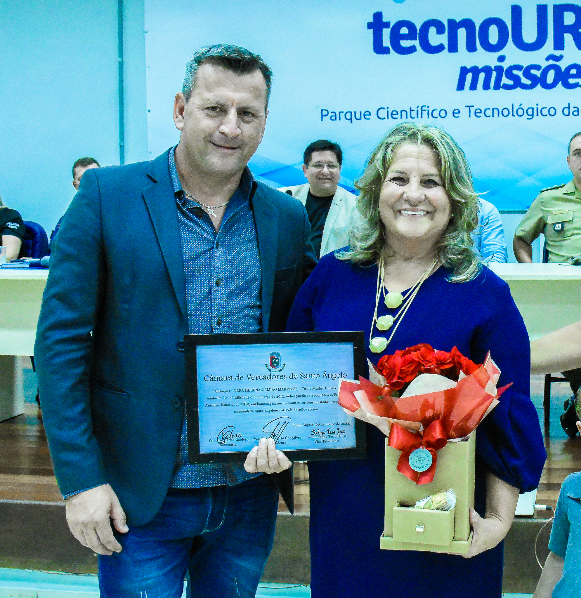 Legislativo realiza entrega do Título Mulher Cidadã para 15 mulheres, indicadas pelos vereadores da Casa