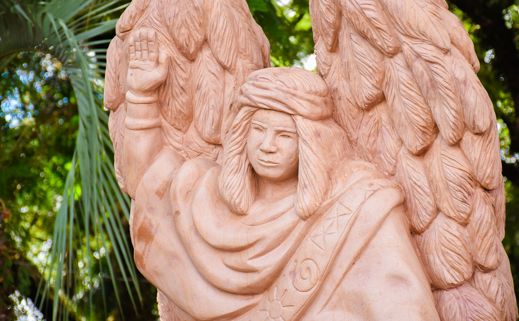 Inaugurada no último domingo, 26,  na Praça Leônidas Ribas a escultura de Santo Ângelo Custódio, o Anjo da Guarda