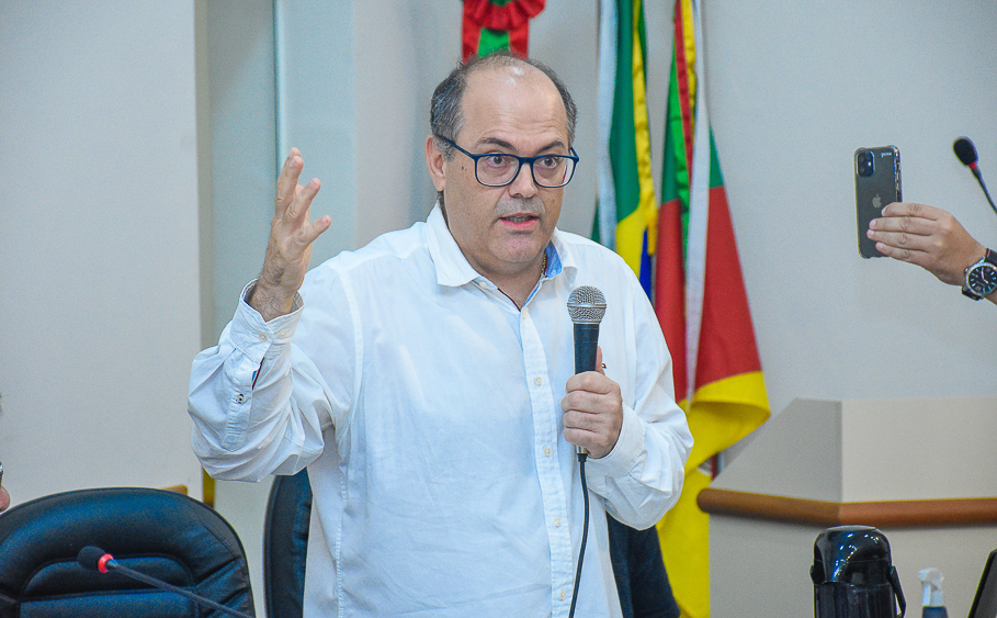 Legislativo realiza reunião pública para tratar assuntos referentes à UPA do município
