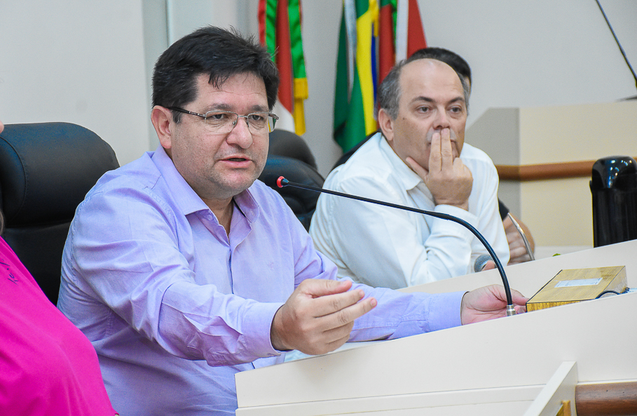 Legislativo realiza reunião pública para tratar assuntos referentes à UPA do município