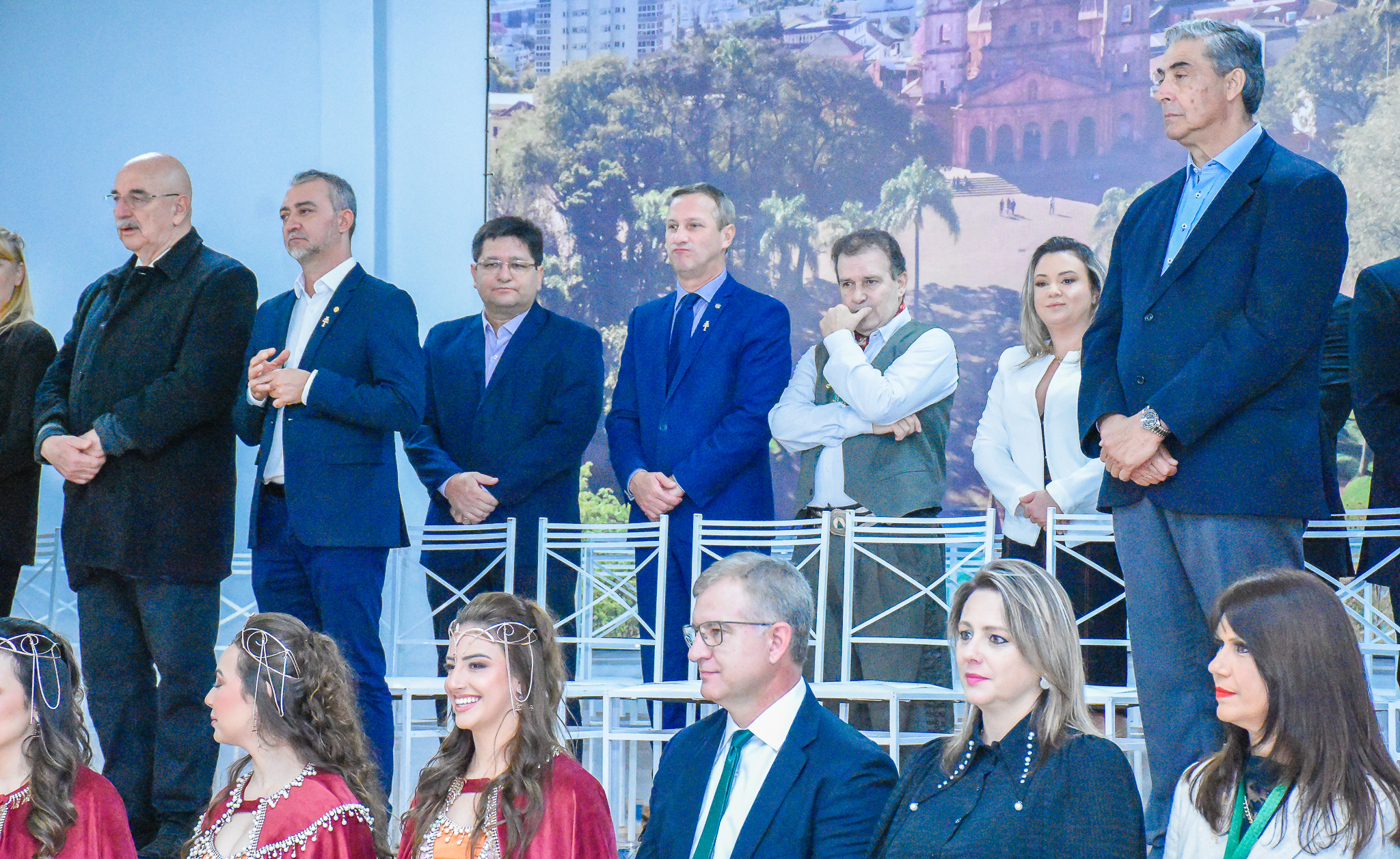 Legislativo prestigia a abertura da 20° edição da Fenamilho Internacional