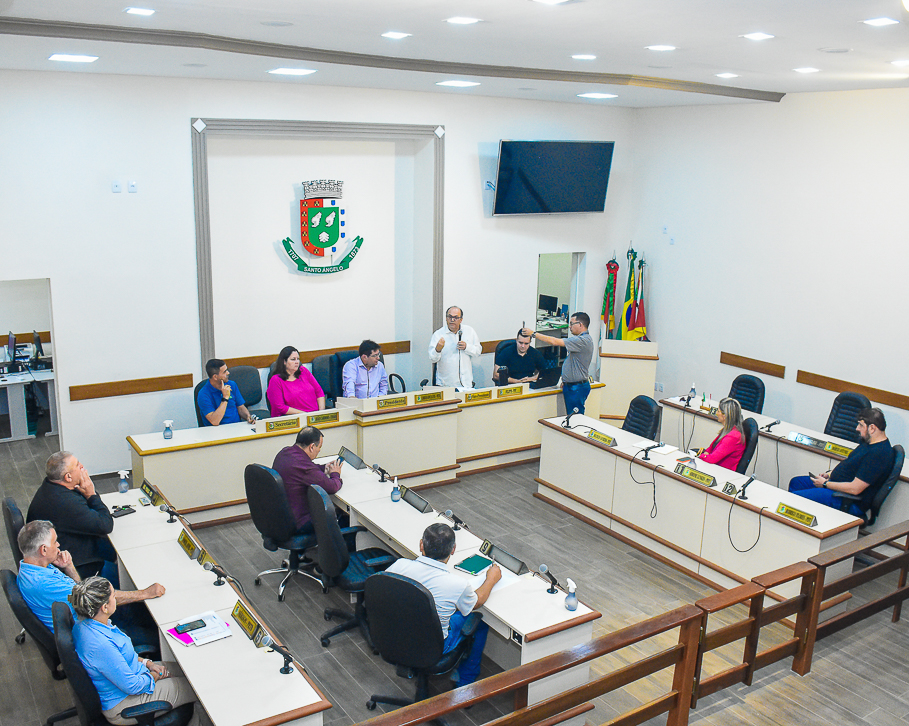 Legislativo realiza reunião pública para tratar assuntos referentes à UPA do município