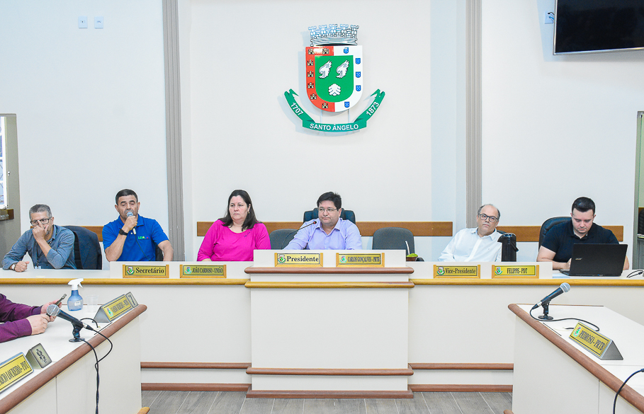 Legislativo realiza reunião pública para tratar assuntos referentes à UPA do município