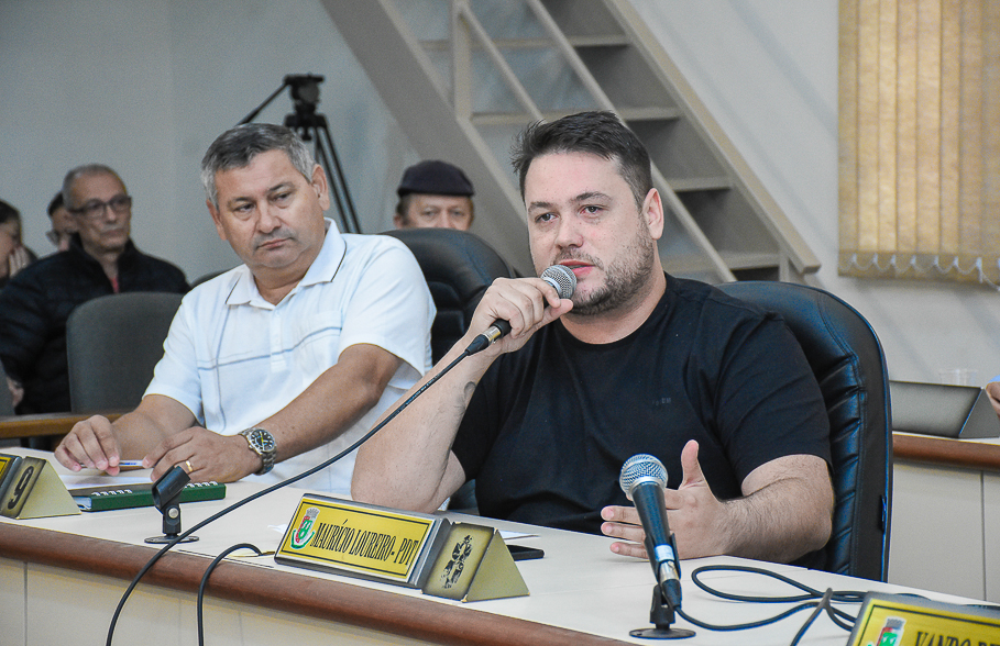Legislativo realiza reunião pública para tratar assuntos referentes à UPA do município