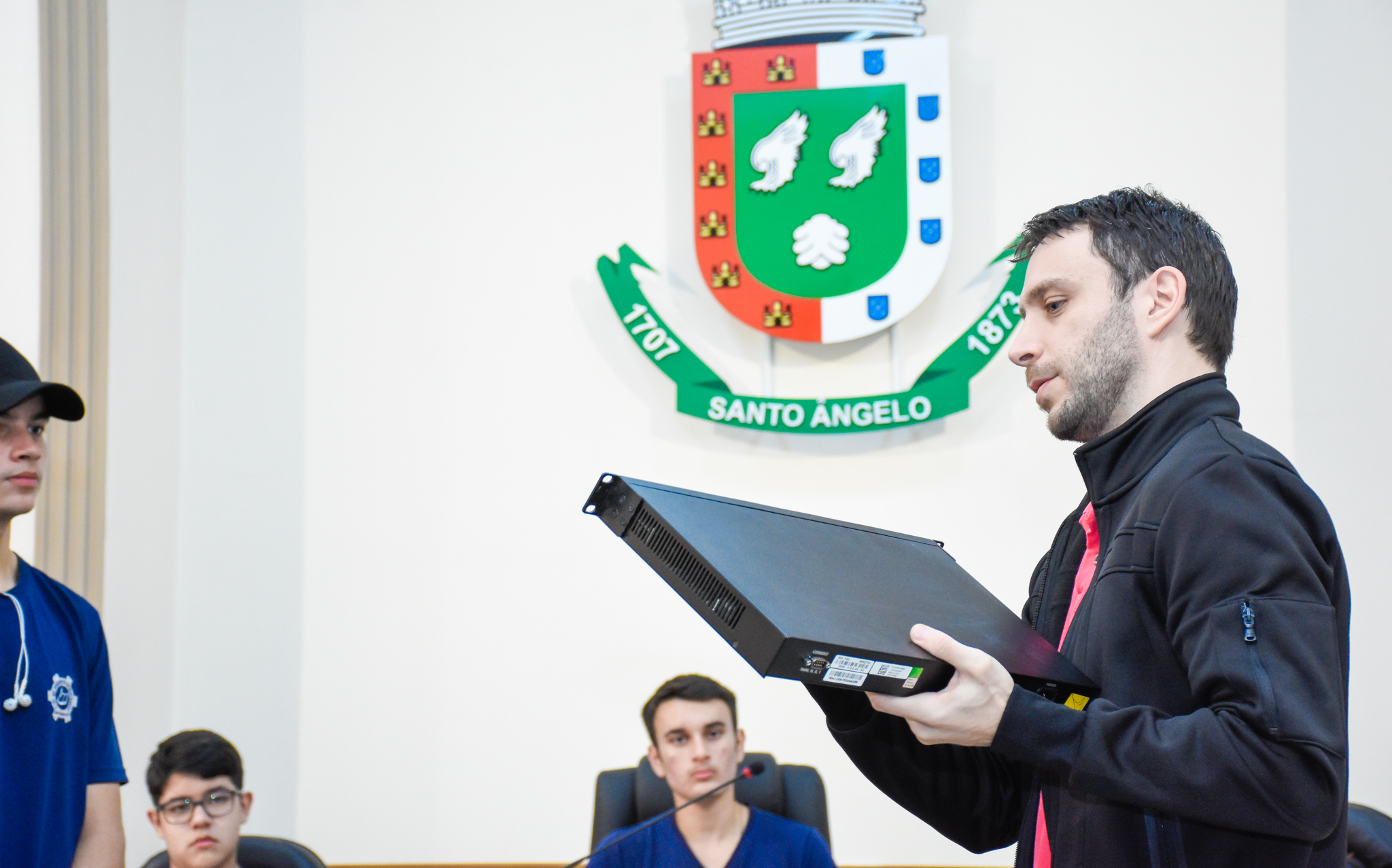   Alunos da Escola Técnica Estadual Presidente Getúlio Vargas visitaram as dependências da Câmara de Vereadores