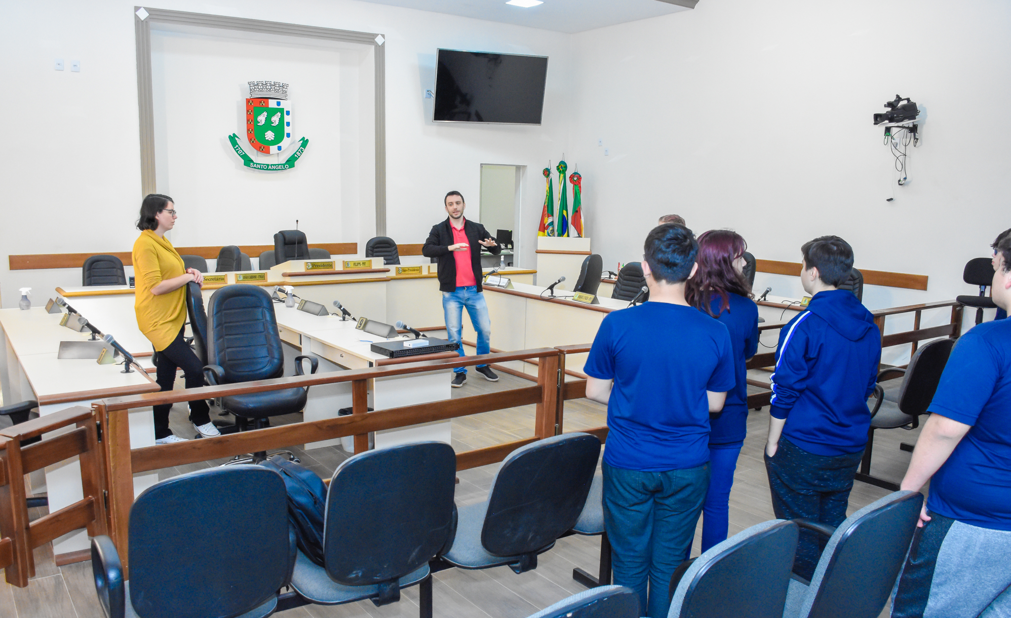   Alunos da Escola Técnica Estadual Presidente Getúlio Vargas visitaram as dependências da Câmara de Vereadores