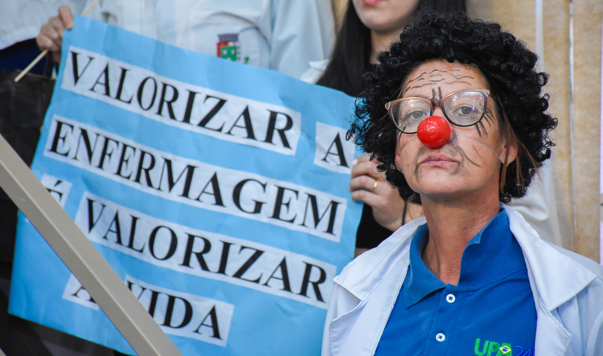 Aprovada em plenário moção a favor do piso nacional dos profissionais da enfermagem