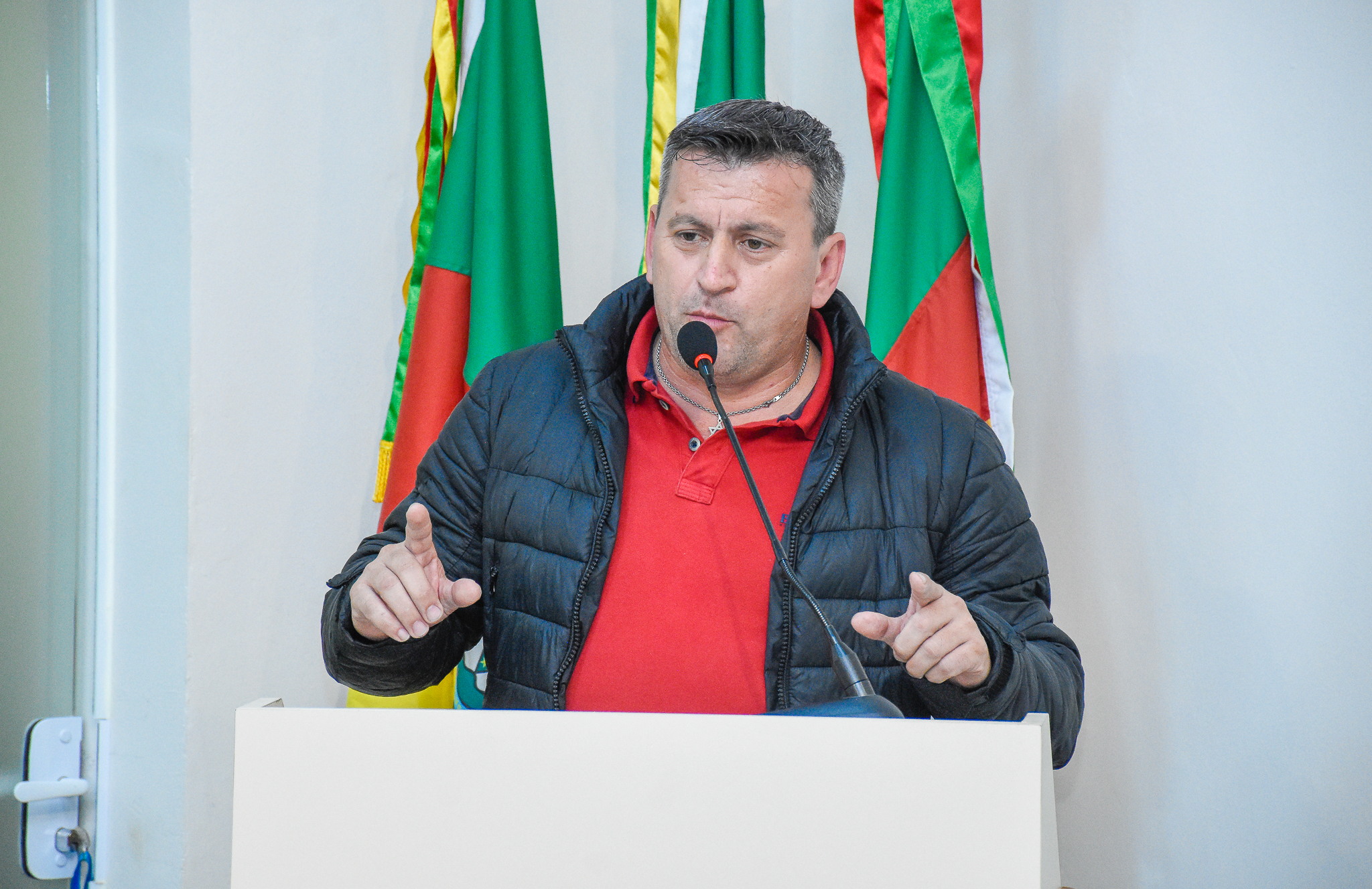 Aprovada em plenário moção a favor do piso nacional dos profissionais da enfermagem